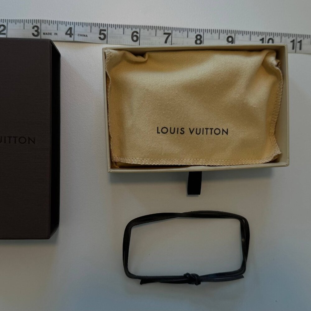 Louis Vuitton Womens Monogram Elise LV Business Card Holder Case Brown 4.25x3.25 - Picture 16 of 16
